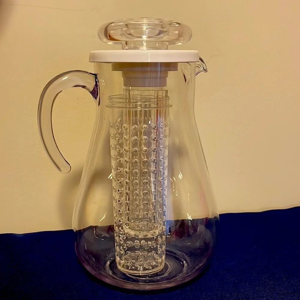 Su La Table 4-in-1 Infusing Pitcher